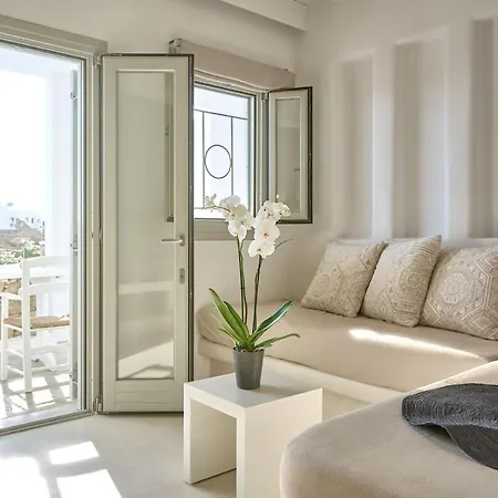 Paolas τown Boutique Hotel 4*