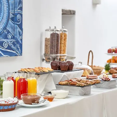 Hotel Paolas τown Boutique 4*