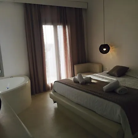 Paolas τown Boutique Hotel 4*