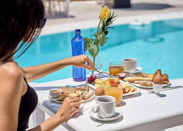 Hotel Paolas τown Boutique 4*