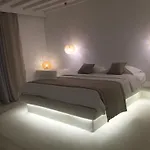 מלון Paolas τown Boutique Mykonos Town