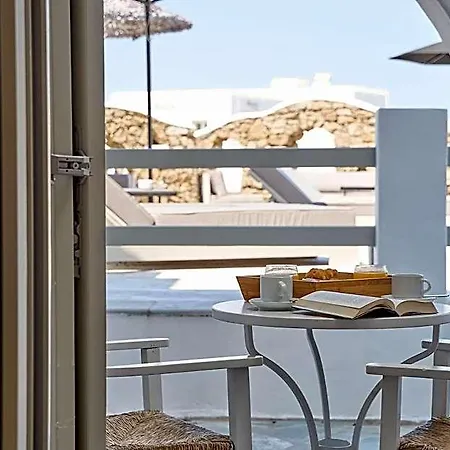 Paolas τown Boutique Hotel 4*
