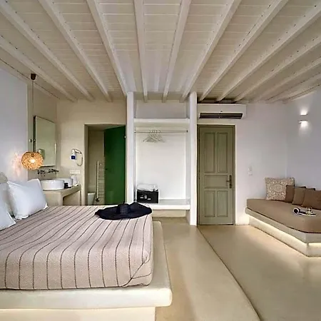 Paolas τown Boutique Mykonos Town